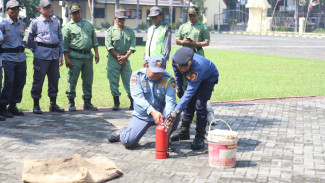 Puluhan Linmas di Mojokerto Dilatih Hadapi Situasi Darurat