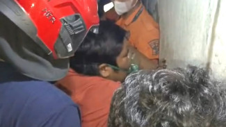 Derita Pria Obesitas 150 Kg di Surabaya : Mata Kabur, Hernia dan Asma