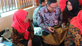 Kisah di Balik Batik Obor Sewu Khas Samin yang Jadi Seragam ASN Bojonegoro