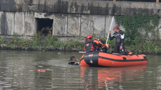 Pemuda Surabaya Tenggelam di Kali Jagir pada Minggu Dini Hari, Tim SAR Menyisir