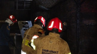 Gegara Arus Pendek Listrik, 2 Rumah Petani di Bojonegoro Ludes Terbakar