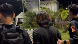 Kesal Dituding Hilangkan Kunci Berujung Cekcok, Kernet Tusuk Sopir di Gresik