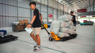 Industri Otomotif di Surabaya Tumbuh, Pengiriman Onderdil Lewat Lion Parcel Meningkat