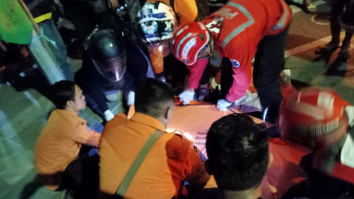 PCX Tabrak Tiang Listrik di Raya Darmo Surabaya, 2 Pemotor Tewas