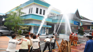 PLN Jatim Gelar Simulasi Tanggap Bencana di Momen Hari Kesaktian Pancasila