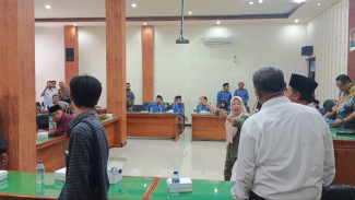 Nasabah Koperasi Madani Trenggalek yang Geruduk Kantor Dewan Memanas