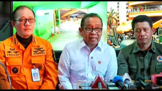 Menko PMK: Penggunaan Alat Berat Disetujui Wali Santri Ponpes Al Khoziny