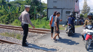Nekat Terobos Palang Pintu, Kakek di Lamongan Tertabrak KA Anjasmoro