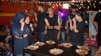 Keseruan Groove & Move di Sate Asin Garuda Surabaya