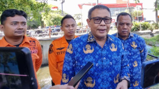 Sempat Bikin Heboh, Semburan Air di Sungai Rungkut Surabaya Berhenti