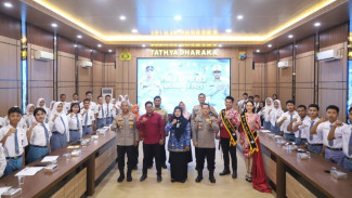 Pelajar Antusias Ikuti Lomba Cerdas Cermat dan Duta Kamtibmas di Polres Mojokerto