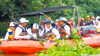 Gubernur Khofifah Ajak Warga Jatim Jaga Sungai Bersih