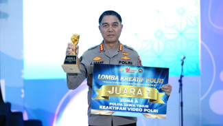 Polri Ganjar Humas Polda Jatim Penghargaan Tertinggi Keaktifan Video Polri Zona A