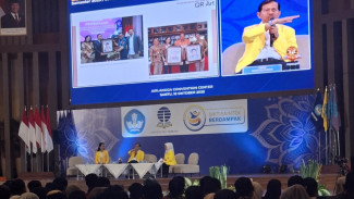 Jadi Motivator di UT Surabaya, Pendiri Kawoong Innovation Bicara Keadilan Hukum