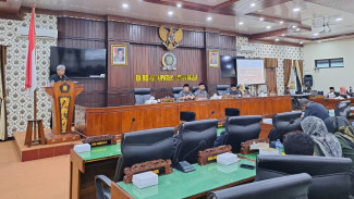 Wakili Bupati, Sekda Trenggalek Sampaikan Jawaban Ranperda Pengelolaan Barang Daerah