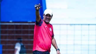 Jelang Derbi Jatim, Ini Pernyataan Pelatih Arema Soal Persebaya