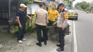 Puluhan Botol Arak Bali yang Hendak Diselundupkan Ke Lamongan Digagalkan