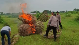 Penjudi Sabung Ayam di Mojokerto Lari Kocar Kacir Saat Digerebek Polisi