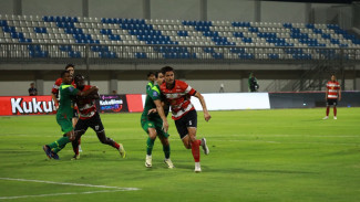 Pengakuan Carlos Parreira tentang Kekalahan Madura United dari Persebaya