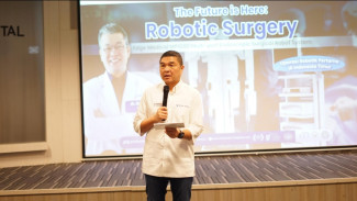 National Hospital Lakukan Operasi Laparaskopi Pertama di Indonesia Timur Pakai Robot