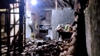 Belasan Rumah Rusak Akibat Gempa Magnitudo 6,4 Pacitan