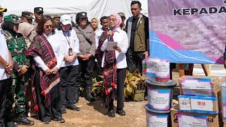 Seruni Salurkan Bantuan untuk Korban Bencana Tapanuli Selatan