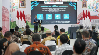 Guru Tak Lagi Direpotkan Administrasi, Dindik Jatim Luncurkan IMAS dan Buku Saku GTK