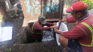 Banjir Tambak Oso Wilangun Surabaya Akibat Selokan Tersumbat Sampah