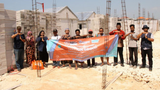 Sulap Kawasan Kumuh Desa Campurejo Gresik, UNNU–Habitat Bangun 145 Rumah Layak Huni
