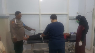 Berawal Cekcok di Warung, Pria di Lamongan Ditebas Pakai Celurit Hingga Luka