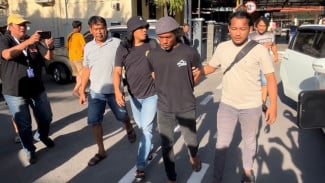 Pria Mojokerto Bunuh Mertua-Aniaya Istri Ditangkap di Surabaya
