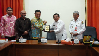 Pemprov Aceh Belajar Penerapan Siskeudes Non Tunai ke Pemkab Trenggalek