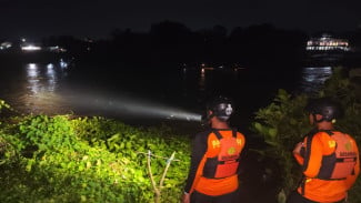 Cari Ikan saat Pladu Sungai Brantas, Isnaini Hilang Terseret Arus Deras