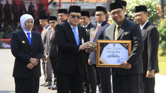 Pemkab Gresik Luncurkan Asisten Hukum AI di WhatsApp, Warga Bisa Tanya Aturan Via Ponsel