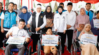 Pemprov Jatim Salurkan Bansos Rp1,8 M di Kota Kediri, Ini Kata Wali Kota Vinanda