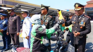 Polresta Sidoarjo Tebar 3 Ton Beras untuk Warga yang Membutuhkan di Hari Bhayangkara ke-80