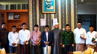 Gus Salam kian Rajin Sowan Kiai Sepuh Jelang Muktamar NU Ke-35 di Tambakberas