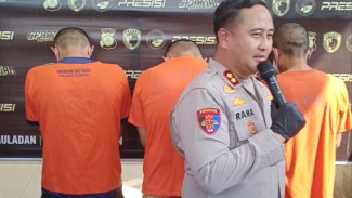 Polres Gresik Tangkap Dua Tersangka Curanmor, Motor Korban Dicuri saat Bertamu