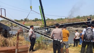 Pekerja Proyek di Mojokerto Tewas Usai Mesin Conveyor Anjlok