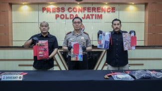 Polda Jatim Tangkap Lima Pelaku Sindikat Ganjal ATM, Begini Modus Kejahatannya