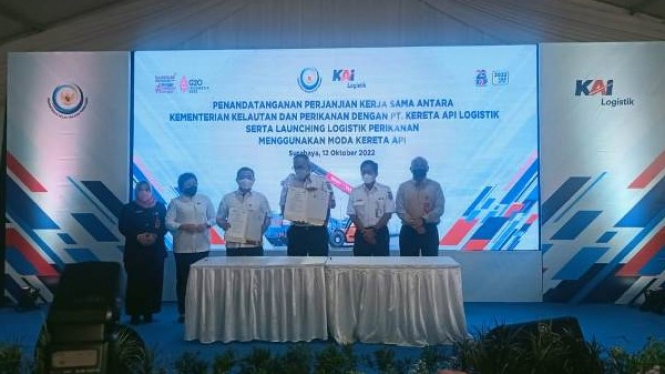 KKP-PT KAI Logistik tanda tangan perjanjian kerja sama