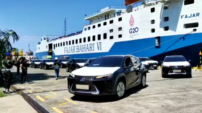 Ratusan mobil listrik operasiona KTT G20 tiba di Bali.
