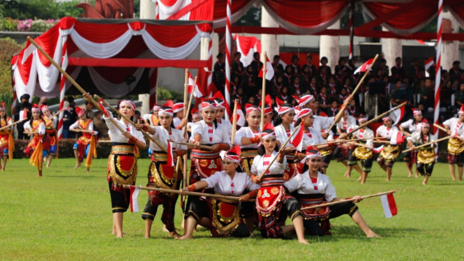 Semarak Hari Pahlawan di Gedung Negara Grahadi Surabaya.