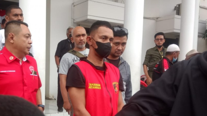 Tersangka WF ditahan di Markas Polrestabes Surabaya.