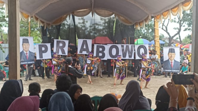 Deklarasi Prabowo Capres 2024 oleh seniman jaranan Ponorogo.