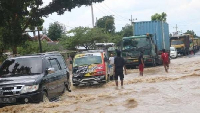 Banjir di sejumlah wilayah di Jawa Timur