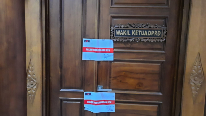 Pintu ruangan Wakil Ketua DPRD Jatim