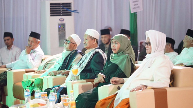 Gubernur Jawa Timur, Khofifah bersama Pengurus NU di acara Muskerwil