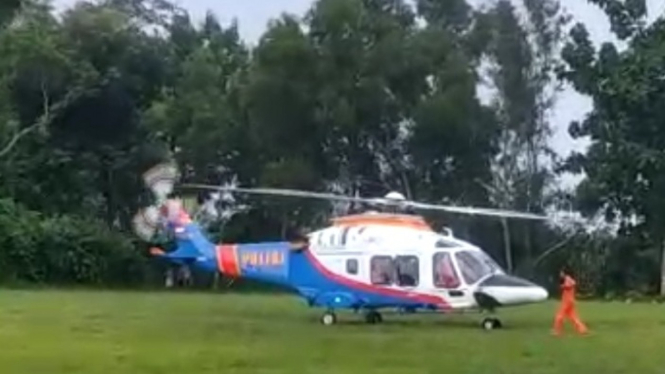 Helikopter  Kapolda Jatim Mendarat Darurat di Tulungagung