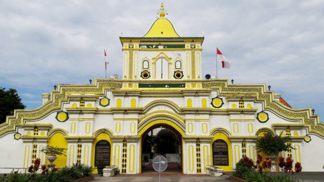 Masjid Jamik Panembahan Somala Sumenep, Madura